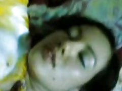 Suporte de malaio-peituda camisa amarela