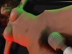 Petite asian amarrado e brincou