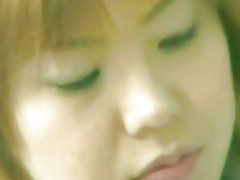 Menina da escola japonesa obtém sua suculenta buceta rosa lambeu então fode