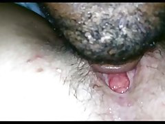 Lambeu-lhe até que ela veio às 01:06